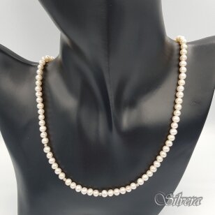 Kultivētu pērlu kaklarota ar zelta detaļām AG316; 45 cm