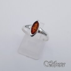 Sidabrinis žiedas su gintaru Z604; 17,5 mm