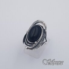 Sidabrinis žiedas su oniksu Z609; 17,5 mm