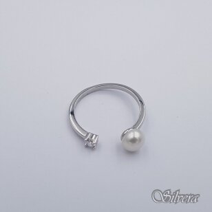 Sudraba gredzens ar kultivētu pērli un cirkonu Z622; 18,5 mm